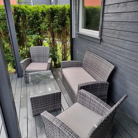 Cozy With Terrace 아파트 스타방에르